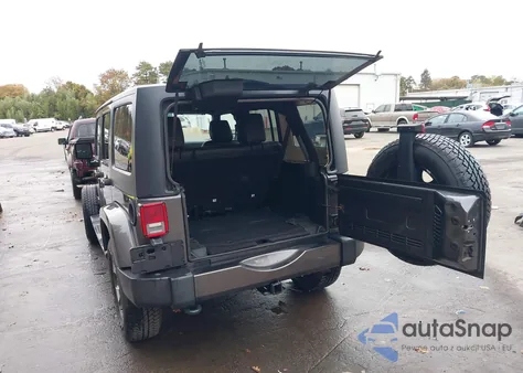 2017 Jeep Wrangler Unlimited Sahara 4X4 из США, поврежденный, VIN 1C4BJWEG0HL730077